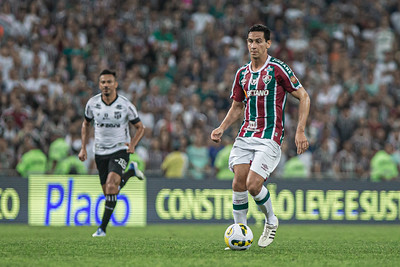 Ganso durante a partida de despedida de Fred.