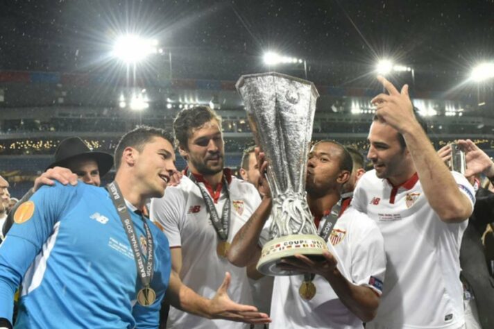 29º lugar - Sevilla (ESP): 7 títulos - 6 Ligas Europa da UEFA e 1 Supercopa Europeia
