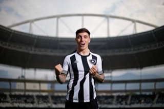 Renzo Saravia, 29 anos (lateral-direito) - Botafogo