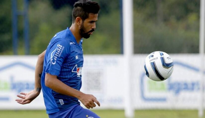 FECHADO - Através de seus canais oficiais, o Bahia comunicou a rescisão de contrato do lateral-direito Jonathan, de 29 anos. O destino do jogador deve ser o CSA.