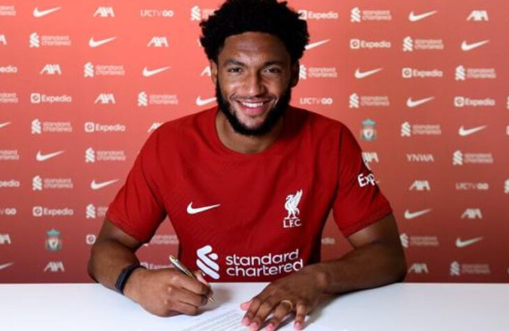 FECHADO - Joe Gomez prolongou o seu contrato com o Liverpool. O novo vínculo não teve ainda sua duração divulgada.