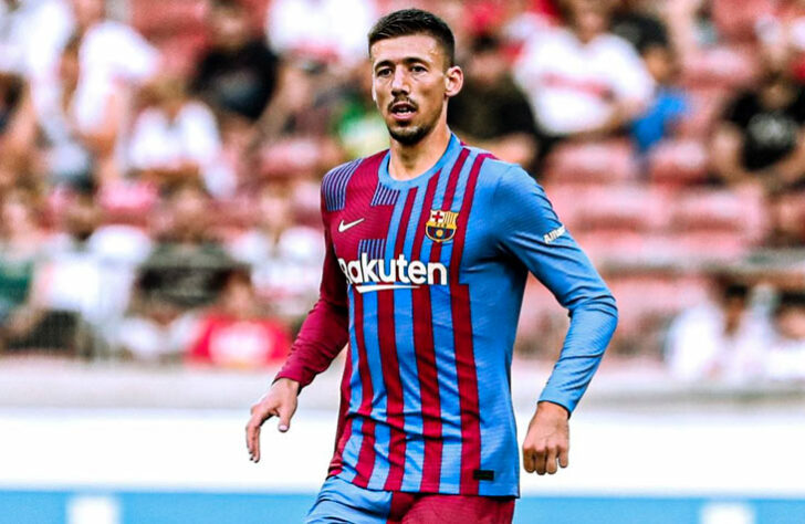 FECHADO - Segundo o jornalista Fabrizio Romano, Lenglet é o novo reforço do Barcelona. O jogador assinou um empréstimo por uma temporada com a equipe londrina.