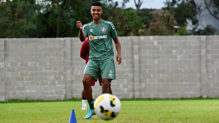 Alan - Voltou ao Fluminense para ser o reserva imediato de Cano após a aposentadoria de Fred. Ele, porém, não reunia as melhores condições físicas, se machucou e ainda não está pronto para estrear.