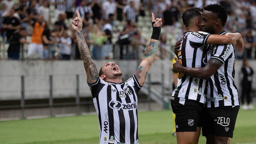 Ceará: Sobe - Vina foi o destaque da equipe da casa. Além de marcar um golaço, ainda deu assistência e foi fundamental na vitória do Vozão. Desce - Equipe parece ter iniciado o jogo desconcentrada e sofreu o gol com apenas três minutos, mas conseguiu reverter a tempo.