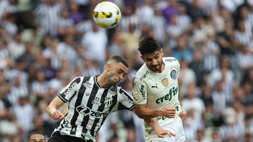 Ceará - Sobe - Apesar de ter ficado com um jogador a menos durante praticamente todo o segundo tempo, conseguiu diminuir o placar com gol de pênalti, convertido por Mendoza. Desce - Richardson foi expulso por falta em Dudu e prejudicou o time.