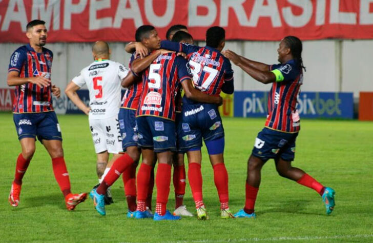 2º lugar: BAHIA (51 pontos) - 29 jogos - Título: 1.4% / Acesso: 97.3%