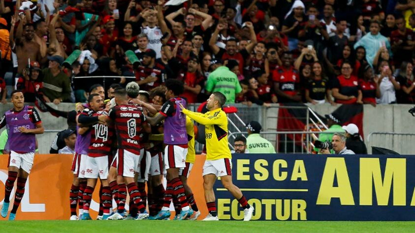 Julho de 2022, metade do ano já se passou e diversos jogadores do Flamengo estão com o vínculo se encerrando com o clube. Com isso, já podem assinar um pré-contrato com outros clubes para a próxima temporada. Inclusve, a lista conta com peças que já tiveram passagem pela Seleção Brasileira. Mas afinal, algum cabe no seu time? Confira.