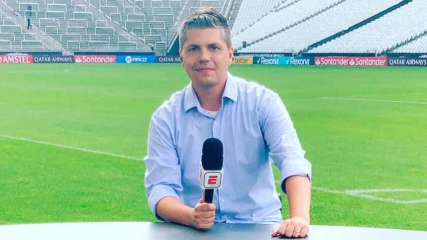 O repórter Flavio Ortega deixou a cobertura do Corinthians na ESPN para um cargo na comunicação do próprio Timão, em maio. Ele cobria o dia a dia do clube paulista pela ESPN desde 2004.