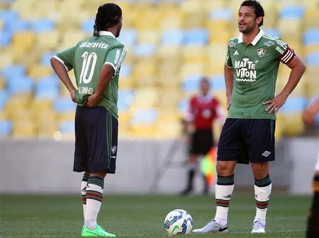 Ainda em 2015, Fred comentou a saída de Ronaldinho Gaúcho do Fluminense. O ídolo tricolor disse que a passagem do “Bruxo” não alcançou as expectativas do clube. Meses após a rescisão, R10 rebateu dizendo que a declaração do camisa 9 era mera opinião. 