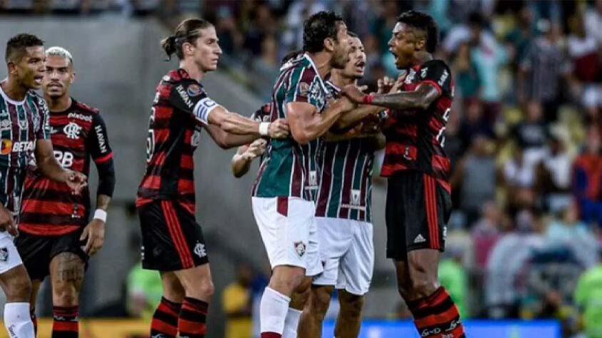 Depois de ser suspenso no jogo de ida contra o Flamengo, pela final do Carioca, Fred protagonizou outro episódio polêmico. Após uma falta marcada para o rival, o camisa 9 descontou a indignação em Everton Ribeiro. Na sequência, Bruno Henrique discutiu com o ídolo e os jogadores quase brigaram em campo, mas acabaram sendo expulsos.  