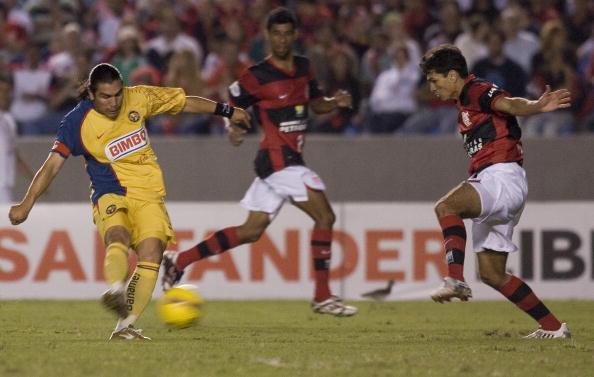 Flamengo 0 x 3 América-MEX: oitavas de final da Libertadores 2008 - Após vitória por 4 a 2 no México, o Fla decepcionou em casa e foi atropelado pelo América-MEX. Era a despedida do técnico Joel Santana, que estava de saída para a seleção da África do Sul. Cabañas, "um pouco fora de forma", fez dois gols e entrou para a história como carrasco do Flamengo.