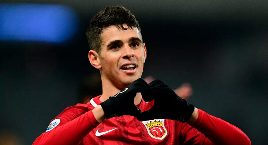 Oscar - Grande desejo da diretoria, o meia ficou por detalhes de acertar com o Flamengo. Ele tinha o desejo de jogar no clube e conseguiu a liberação do Shanghai Port para ficar no Brasil até o fim do ano. Os chineses, no entanto, não o liberaram para defender outro clube.