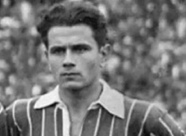 Copa do Mundo de 1930 - Local: Uruguai - Autor do primeiro gol do Brasil na competição: Preguinho - Partida: Iugoslávia 2 x 1 Brasil