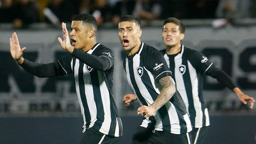 BOTAFOGO: Gatito Fernández, Saravia, Philipe Sampaio, Joel Carli, Víctor Cuesta (Kanu), Marçal (reforço); Patrick de Paula (Luís Oyama), Kayque (Tchê Tchê); Luis Henrique (reforço), Erison e Gustavo Sauer (Lucas Piazon).  