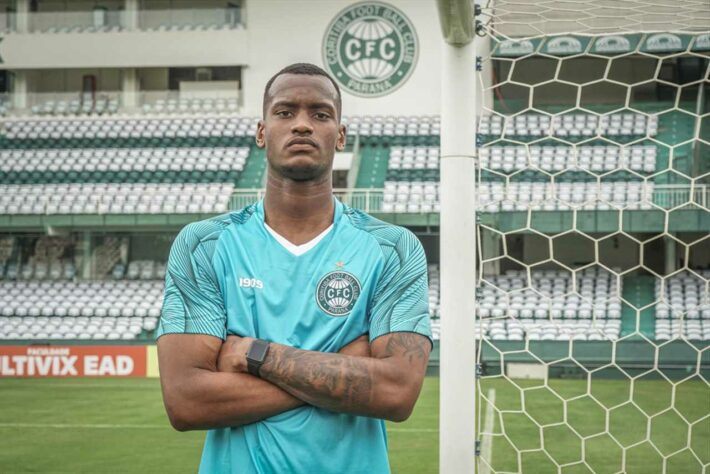 RAFAEL WILLIAM - Coritiba (C$ 2,95) Tem um média de cinco defesas nas três partidas que atuou e jogando em casa diante de um Juventude que está na penúltima posição, deve ser exigido e pode se destacar á um preço acessível.