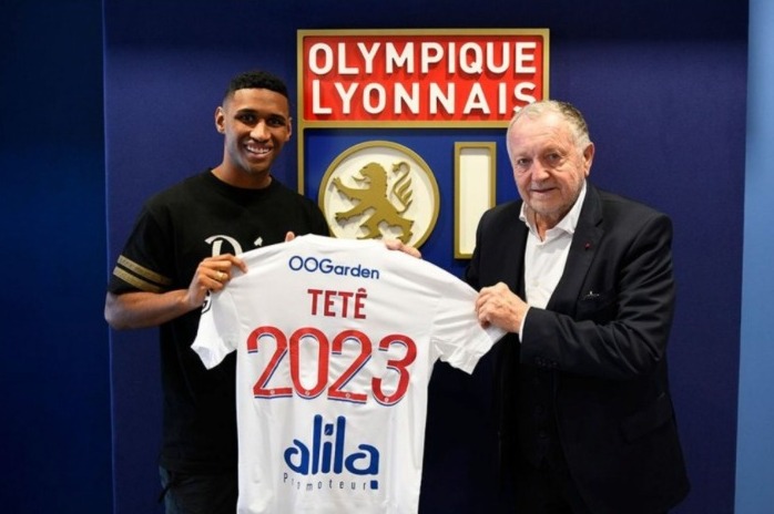 FECHADO - O meia-atacante Tetê, ex-Grêmio, assinou contrato por empréstimo com o Lyon até 2023. O brasileiro pertence ao Shakhtar Donetsk, mas pôde ampliar sua estadia na França por conta do sistema implementado na Fifa que permite a transferência de atletas que atuam no Campeonato Ucraniano.