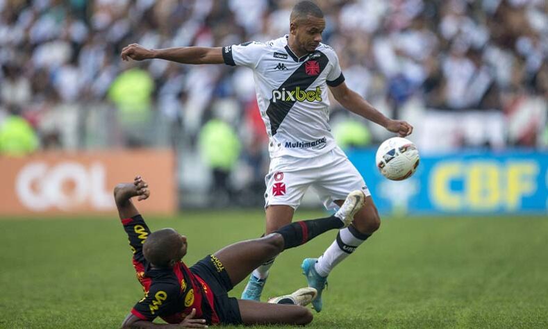 O Vasco empatou com o Sport diante de quase 70 mil vascaínos presentes no Maracanã. No primeiro tempo, o Cruz-Maltino teve algumas boas oportunidades, enquanto no segundo passou em branco.