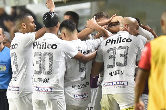 SANTOS (sem reforços até o momento): João Paulo, Madson, Maicon, Eduardo Bauermann, Felipe Jonathan (Lucas Pires); Rodrigo Fernández, Vinicius Zanocelo, Carlos Sánchez; Léo Baptistão, Marcos Leonardo e Lucas Braga.