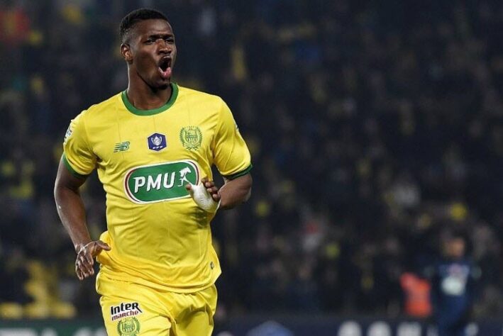 Kalifa Coulibaly - 30 anos - centroavante - O atacante tem 30 jogos e seis gols pela seleção de Mali. Ele deixou o Nantes, sem ter contrato renovado, no fim de junho.
