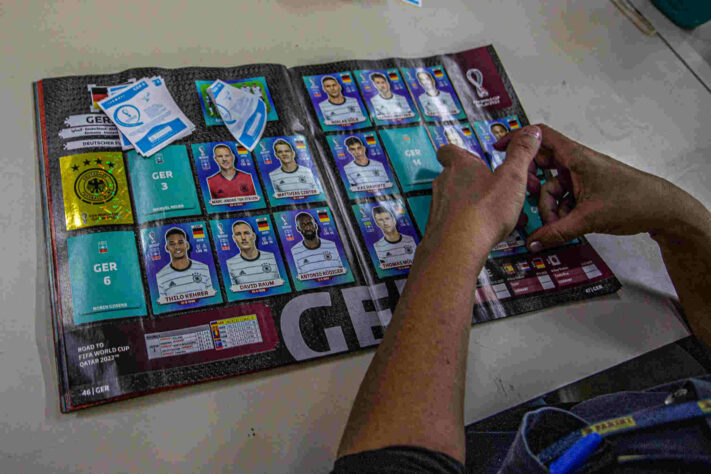 Preços baixos em Figurinhas e cartas colecionáveis de esportes Panini  Futebol França