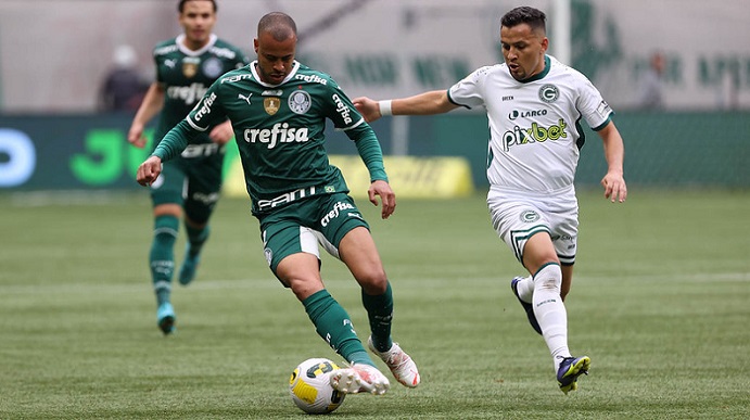 SOBE E DESCE (Goiás) - Sobe: Tadeu - Apesar de sofrer três gols (indefensáveis), fez grandes defesas que evitaram uma goleada. / Desce: Matheus Sales - Ex-Palmeiras, o volante deixou espaços no meio-campo, e os jogadores do Verdão aproveitavam. Saiu no intervalo.