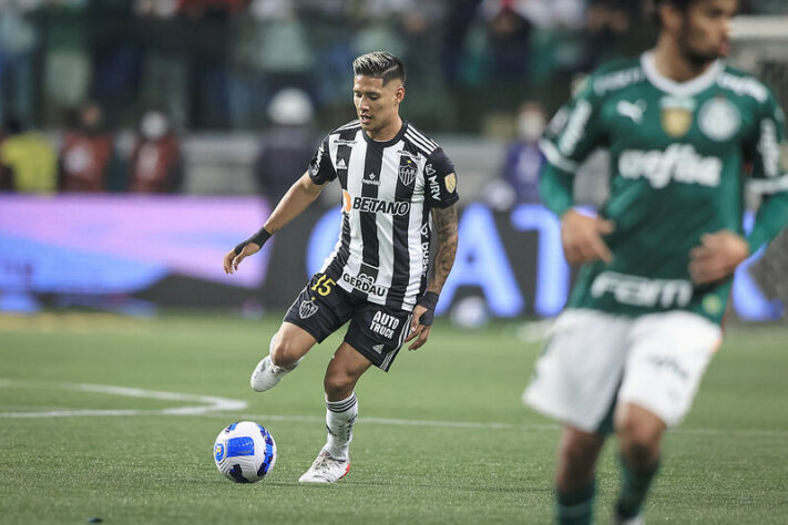 ATLÉTICO-MG: Sobe - O setor ofensivo foi extremamente perigoso na maior parte do jogo. Apesar do Palmeiras ter tido melhores chances ao longo da partida, o Galo teve algumas mais claras. Faltou um pouco de calibre e calma, principalmente nos pênaltis. /// Desce - O meio campo e o nervosismo do Atlético fizeram com que o Palmeiras, com dois jogadores a menos, se segurasse e não sofresse o revés. Além disso, a cobrança de Rubens nos pênaltis entra como fator negativo. Prejudicial.