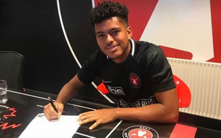 Atleta do Midtjylland, Evander atraiu o interesse do Galatasaray (TUR), que fez proposta. O clube dinamarquês pede entre 10 e 15 milhões de euros (entre R$ 53 milhões e R$ 80 milhões).