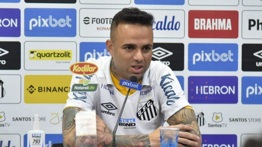 LUAN - Sem espaço no Corinthians, o jogador, que tem contrato com o Timão até o fim do ano que vem, foi emprestado ao Santos. O Time do Povo pagará 80% dos salários do atleta, com o Peixe arcando somente com R$ 100 mil mensais. Caso os santistas queiram ficar com o atleta também na próxima temporada passará a pagar 30% dos salários do jogador. 