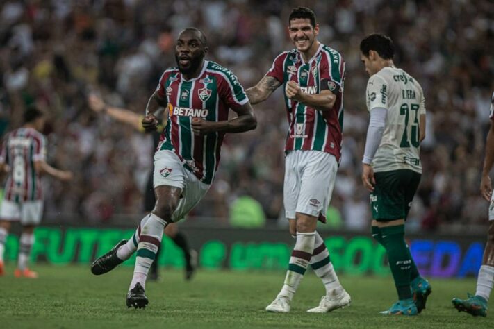 O Fluminense ficou no empate com o Palmeiras por 1 a 1 neste sábado, no Maracanã, pela 24ª rodada do Campeonato Brasileiro. O Tricolor saiu atrás do placar, mas jogou melhor e conseguiu o gol de empate com Manoel. O LANCE! mostra as notas e os destaques da partida.