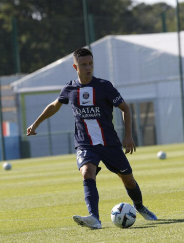 ESQUENTOU - Ander Herrera busca conseguir uma rescisão para acertar sua ida para o futebol espanhol, de acordo com Fabrizio Romano. O seu futuro destino deve ser o Athletic Bilbao, time que só aceita jogadores com relações bascas.