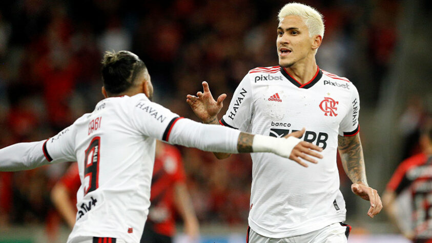 3º lugar: FLAMENGO (40 pontos) - 23 jogos - Título: 7.4% / Libertadores: 67.9% / Sul-Americana: 31.1% / Rebaixamento: 0.002%