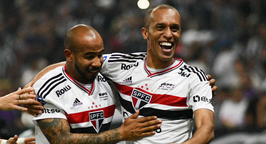 11º lugar: SÃO PAULO (29 pontos) - 22 jogos - Título: 0.018% / Libertadores: 9.6% / Sul-Americana: 57.8% / Rebaixamento: 5.9%