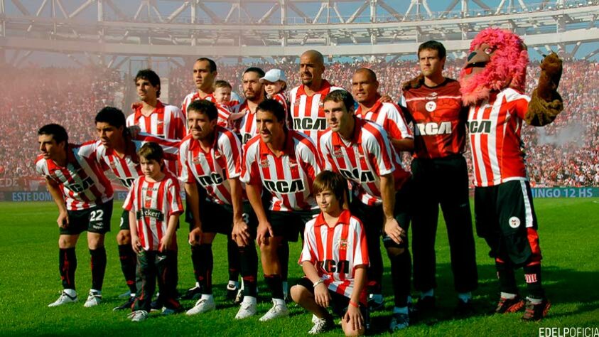 Estudiantes (ARG): 24 jogos sem perder (entre 2006 e 2011)