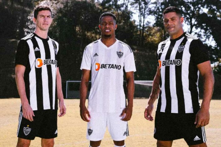 ATLÉTICO-MG - A Adidas é a nova fornecedora desde julho e lançou apenas os uniforme 1 e 2 até o momento.