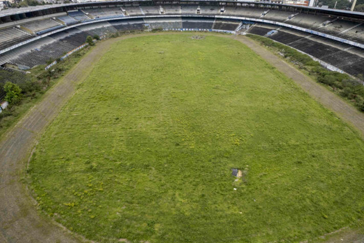 GALERIA: gramado do Monumental, onde o Grêmio viveu boa parte de suas glórias.