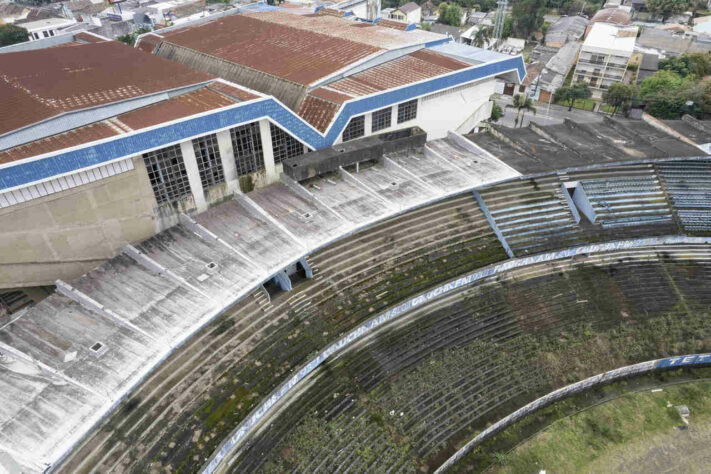 A seguir, veja imagens de como anda o estádio Olímpico. 