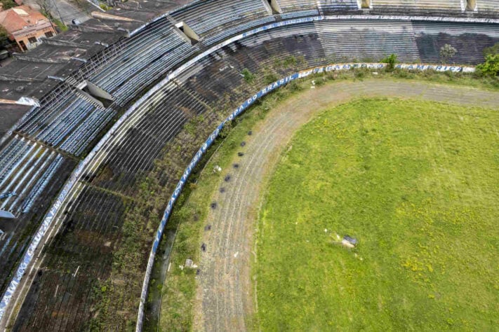 Nos últimos anos, o Grêmio tentou comprar a Arena, mas esbarrou em obstáculos burocráticos para concretizar a aquisição. 