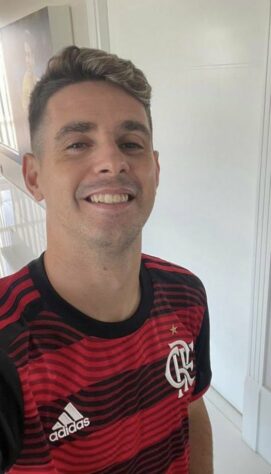 ESQUENTOU - O Flamengo vê o fim da janela de transferências se aproximar, mas mantém a expectativa pela contratação do meia Oscar, com quem já tem um acordo. Em entrevista ao jornalista Venê Casagrande, o vice-presidente de futebol do clube, Marcos Braz, atualizou a negociação e se disse 'otimista' por um final feliz.