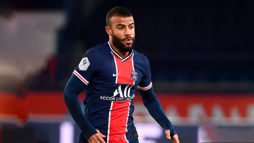 ESQUENTOU - O Trabzonspor busca a contratação do meia brasileiro Rafinha Alcântara, segundo o jornalista Mustafa Özgür Sancar. O Paris Saint-Germain busca uma saída para o atleta, que não está nos planos do técnico Christophe Galtier.