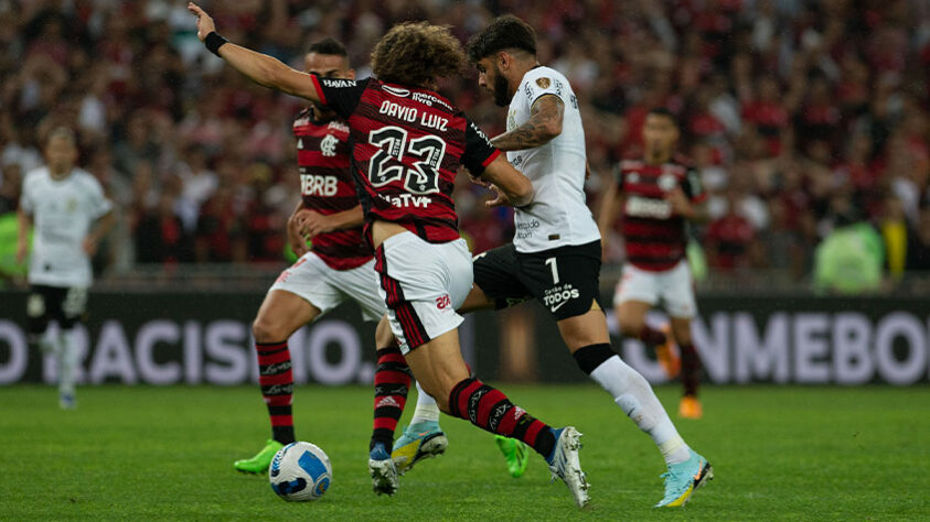 O Corinthians está eliminado da Libertadores. No jogo de volta das quartas de final, a equipe treinada por Vítor Pereira foi derrotada por 1 a 0 para o Flamengo, no Maracanã, e perdeu no placar agregado por 3 a 0. Bruno Méndez foi expulso no segundo tempo. Veja as notas dos jogadores do Timão (feito por Rafael Marson)