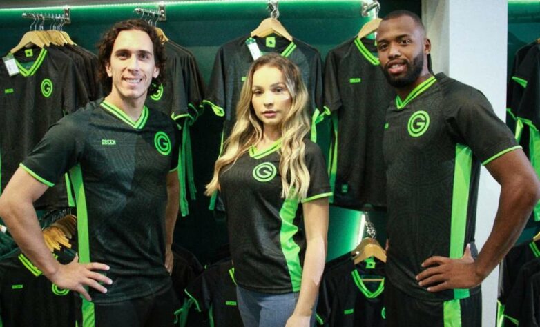 Terceira camisa do Goiás / Fornecedora de material esportivo: Green 33 (marca própria)