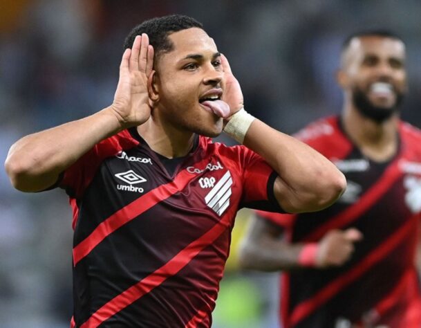 ATACANTE: Vitor Roque - Athletico Paranaense