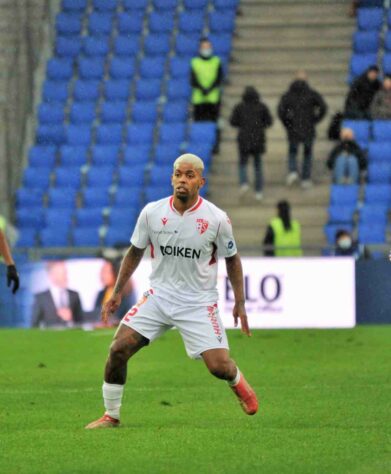 FECHADO - Wesley Gasolina já chegou em Belo Horizonte para assinar seu novo contrato e realizar exames médicos. O lateral, com passagem pela Juventus, está com tudo encaminhado para ser o novo reforço do Cruzeiro.