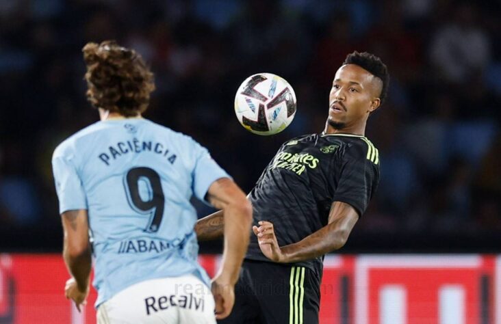 Éder Militão: Fez partida na média, mas falhou ao cometer o pênalti convertido pelo Celta de Vigo na vitória do Real Madrid.