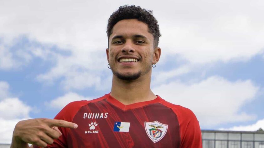 Gabriel Silva - O atacante de 20 anos também foi emprestado ao Santa Clara de Portugal, junto de Bicalho. Com contrato até junho de 2025, o Verdão também preferiu dar uma rodagem ao atleta para que ele adquira mais experiência.   