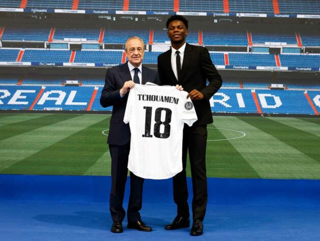 3º lugar: Aurélien Tchouameni (volante - francês - 22 anos) - do Monaco (FRA) para o Real Madrid (ESP) por 80 milhões de euros (R$ 417,8 milhões)