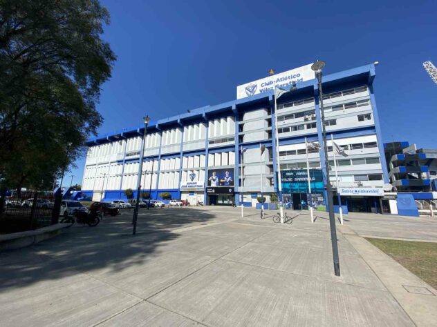 O Estádio José Almafitani foi inaugurado em 1951 e expandido em 1978.