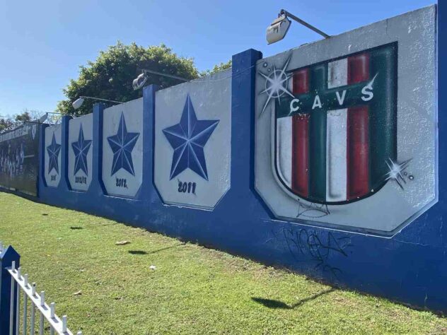 O Mural das Glórias, com as conquistas do clube, também chama a atenção nos arredores do José Almafitani.