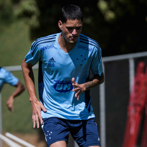 FECHADO - O Cruzeiro definiu a saída do zagueiro Luis Felipe para o Tombense por empréstimo até o final do ano. O jogador de 21 anos viaja para acertar os detalhes finais com o novo clube.