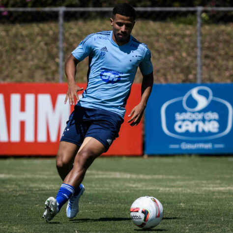 ESQUENTOU - A passagem de Marquinhos Cipriano pelo Cruzeiro está próxima do fim. Segundo informação inicialmente divulgada pelo jornalista Samuel Venâncio, o clube celeste já negocia o fim do vínculo do jogador, que está emprestado até o próximo dia 30 de junho pelo Shakhtar Donetsk (UCR). 